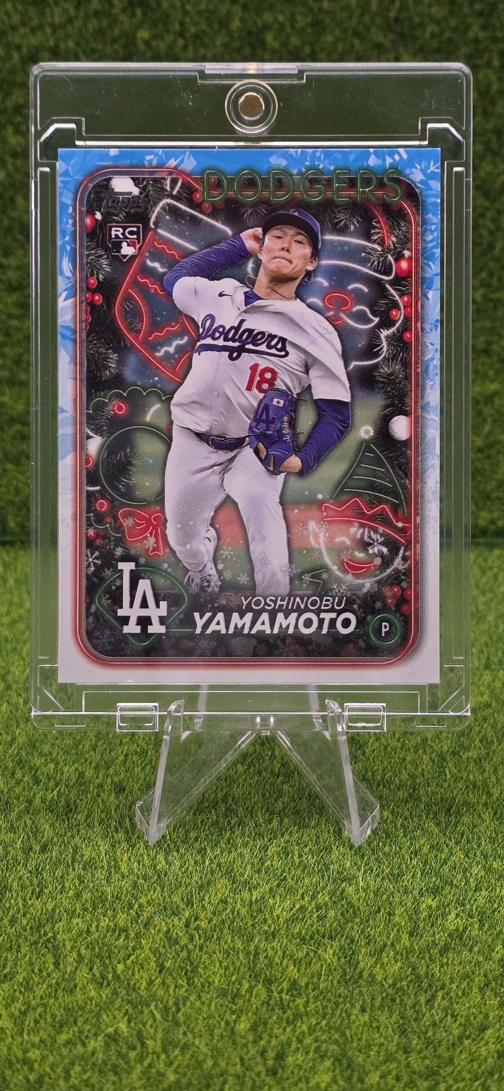 2024 Topps Holiday Variation - Yoshinobu Yamamoto #H88 (RC)