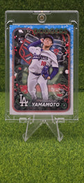 2024 Topps Holiday Variation - Yoshinobu Yamamoto #H88 (RC)
